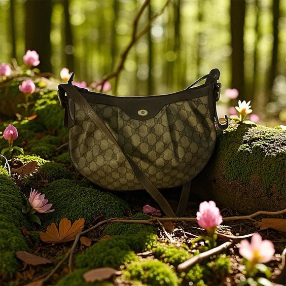 Gucci GG shoulder Bag💫🌸 - Picture 2 of 12